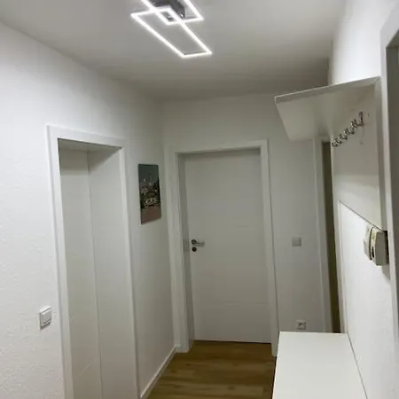 Mit Arbeitsplatz In Suedstadt Appartement