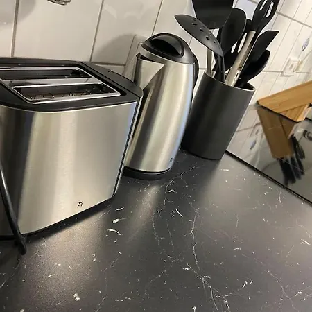 Mit Arbeitsplatz In Suedstadt Appartement *