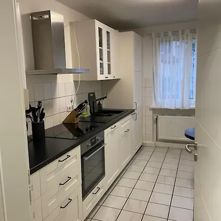 Mit Arbeitsplatz In Suedstadt Apartamento