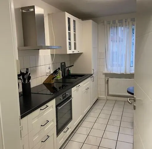 Mit Arbeitsplatz In Suedstadt Apartment