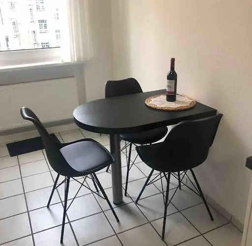 Apartment Mit Arbeitsplatz In Suedstadt Hannover